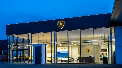 Premieră națională a Huracán EVO la showroomul Lamborghini București, recent renovat