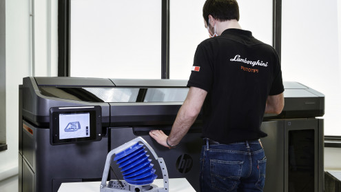 Automobili Lamborghini sprijină compania Siare Engineering International Group în fabricarea de simulatoare de respirație artificială
